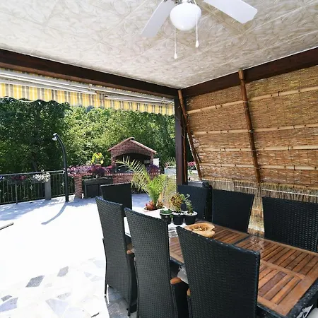 Susanj Apartman *